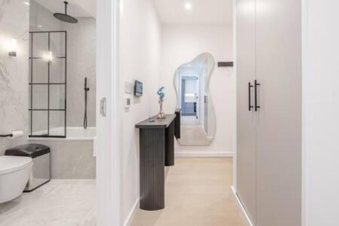 Brand-new 2bed In Fantastic East Location Appartamento *
